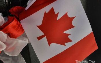 Decoración con la hoja de arce que dice ¡Feliz cumpleaños Canadá! #Patriótico