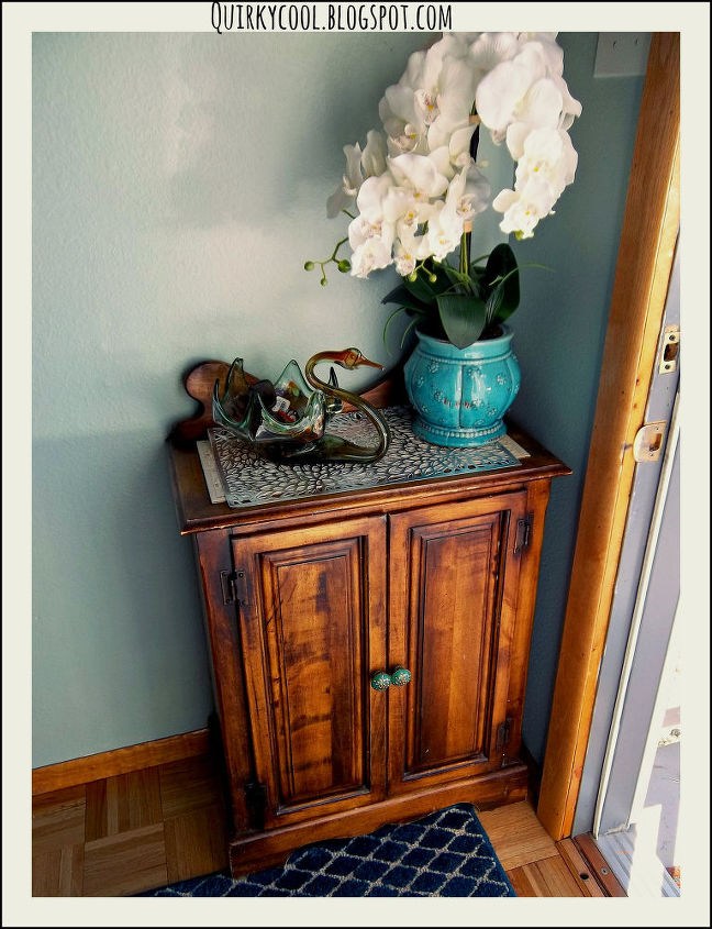 my updated little foyer, foyer, home decor, repurposing upcycling, wall decor