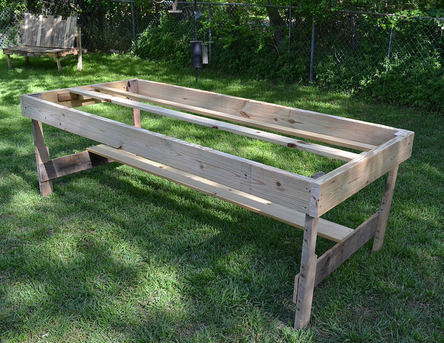 mesa de madeira de pallet com plantador para suculentas