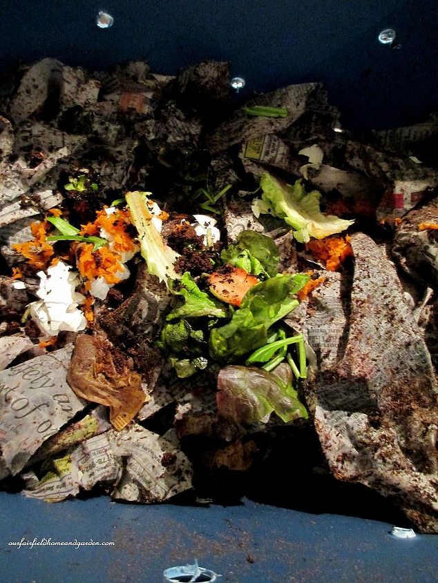 diy project vermicomposting in a tub in a few easy steps, composting, diy, gardening, go green, homesteading, urban living, Step 4 now add a few kitchen scraps Keep the moisture at this level by adding a little water or wet plant matter if dry shredded paper if too wet
