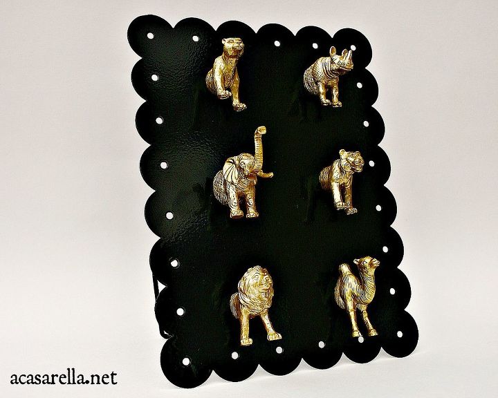 embracing gold in home decor, home decor, Click on the blog link to learn more about my mounted animal head display