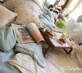 pretty pillows, bedroom ideas, home decor