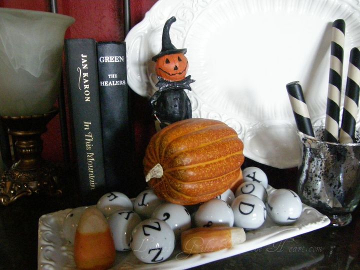 the baker s rack goes fall, halloween decorations, seasonal holiday d cor