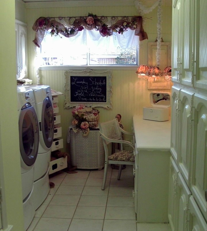 changes in the laundry room, home decor, laundry rooms, There is lots of natural light in the laundry room