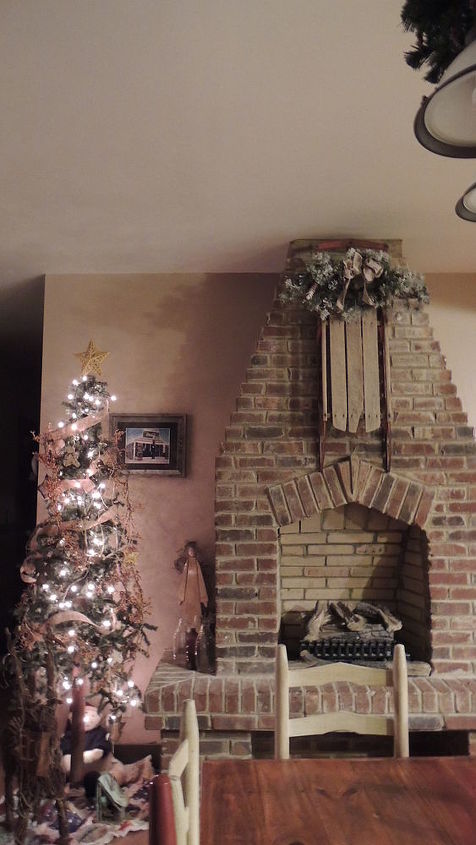 a country kind of christmas, christmas decorations, fireplaces mantels, living room ideas, seasonal holiday decor, diningroom fireplace