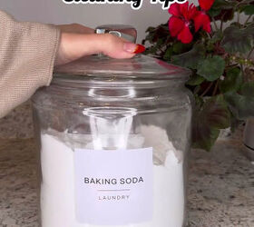 3 Easy Baking Soda Hacks For Soap Scum, Scuff Marks & Stains