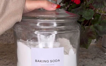 3 Easy Baking Soda Hacks For Soap Scum, Scuff Marks & Stains