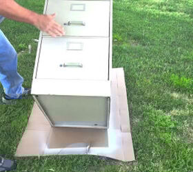 The gorgeous reason everyone should have an old filing cabinet by their porch this summer