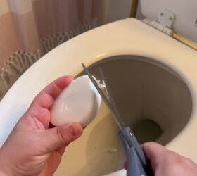 2 Clever Hacks to Make Your Bathroom Smell Nice