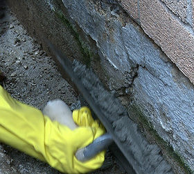 hwdiy cracked concrete, concrete masonry, diy, home maintenance repairs, how to, No need to be gentle here Really push the parging in there