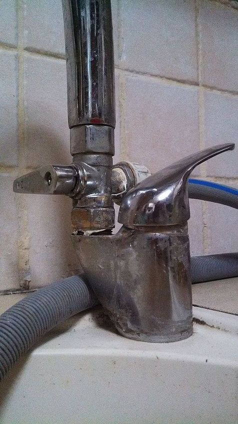 q kitchen sink plumbing problem, kitchen design, plumbing