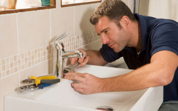 What Does a Professional Plumber Look Like?