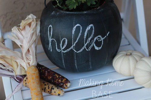 chalkboard pumpkin planters, chalkboard paint, crafts, halloween decorations, repurposing upcycling, seasonal holiday decor