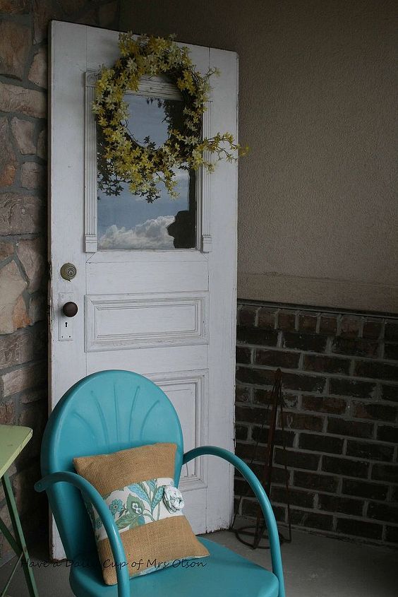 spring porch decor, curb appeal, porches, seasonal holiday decor