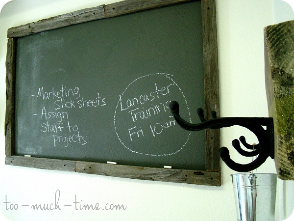 reclaimed fence turned chalkboard, repurposing upcycling