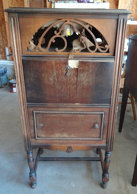 vintage radio cabinet revamp, kitchen cabinets, painted furniture, repurposing upcycling, Before There were parts that were broken and peeling off