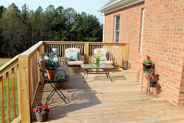 outdoor spring decor, decks, outdoor living