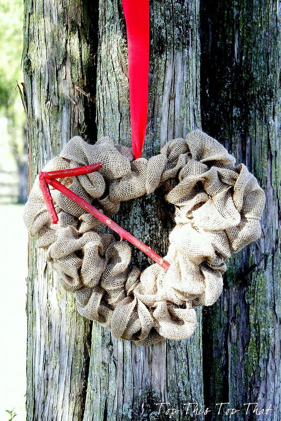 burlap heart wreath, crafts, seasonal holiday decor, valentines day ideas