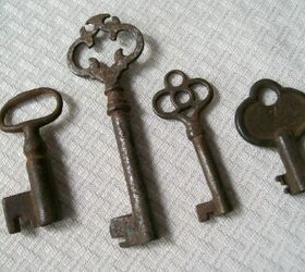 vintage items for home decor, home decor, repurposing upcycling, Vintage keys