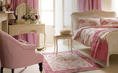 home decor floral accents done the right way, home decor, shabby chic, This bedroom really follows the rules of a Shabby Chic Cottage bedroom and it is self explanatory as to why is looks so good I adore this style