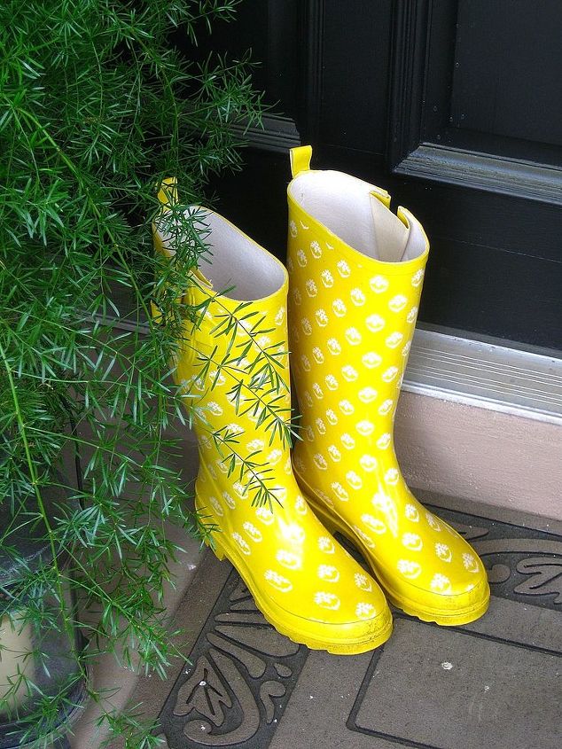 rain boots for the porch, flowers, gardening, patio, porches, repurposing upcycling