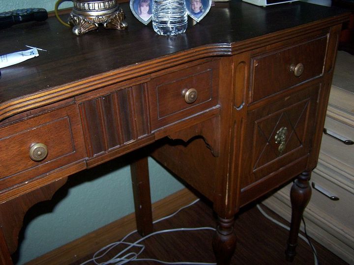 q how to paint with chalk paint, chalk paint, painted furniture, This is the desk I would like to paint