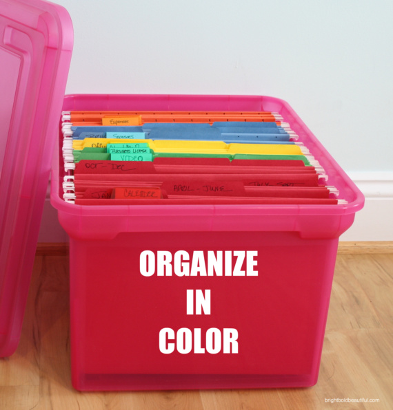25 tips and ideas to organize your home, organizing, Organize in Color