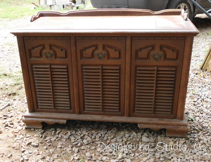 transform a 70s console stereo into a swingin liquor cabinet, diy, painted furniture, repurposing upcycling, woodworking projects, Before
