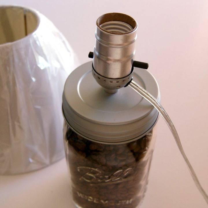 lmpara diy mason jar, S lo tienes que rellenarla con la decoraci n que prefieras y a adir un adaptador de rosca