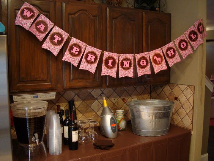 my cousins wife did a birthday party for her little girl look at this diy