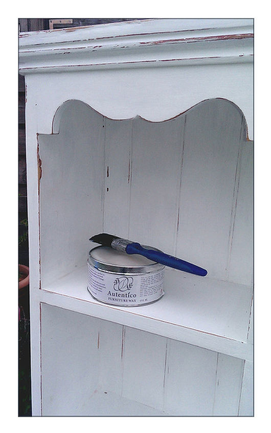 using chalk paint to update your wooden furniture, chalk paint, painted furniture, getting rid of any dust first I then applied a coat of clear finishing wax buff off using a clean rag