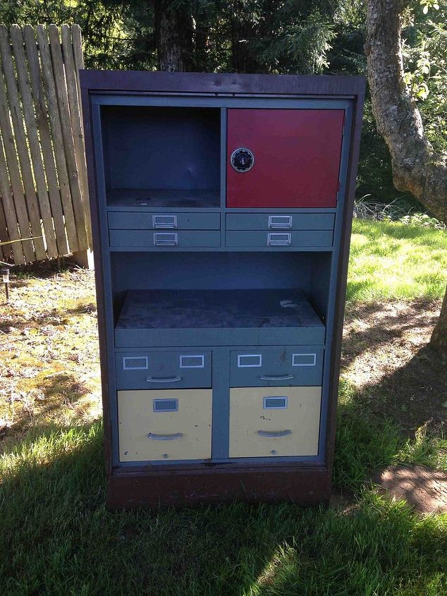 i found this metal cabinet and thought it would be perfect for poolsid, painted furniture