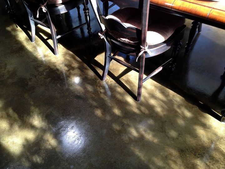 featured photos, A wider look of the nutmeg colored stained floor