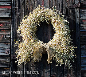 a tutorial on how to make a rustic country oat wreath, crafts, repurposing upcycling, seasonal holiday decor, wreaths, A beautiful oat wreath perfect for autumn decor