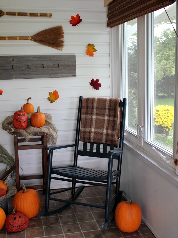 the talentless decorator s guide to fall porch decor, porches, seasonal holiday decor