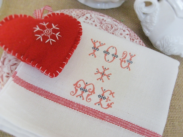 no sew pottery barn inspired tea towel with free graphic, crafts, seasonal holiday decor, That s not embroidery it s an iron on transfer Head over to my blog to get all the details here