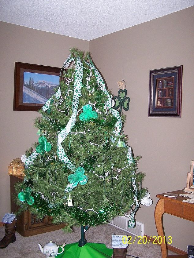 holiday trees 2013, easter decorations, patriotic decor ideas, seasonal holiday d cor, St Patrick Tree
