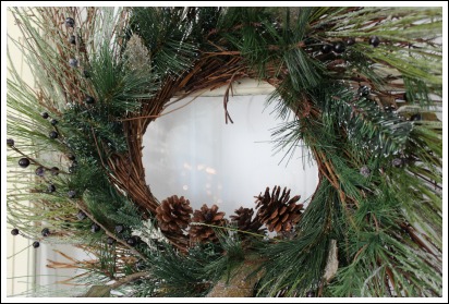 christmas wreath, christmas decorations, crafts, seasonal holiday decor, wreaths, I hot glued pine cones in the middle of the wreath