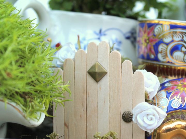 a tea pot mini garden fairy garden, gardening, Open the gate and come on in