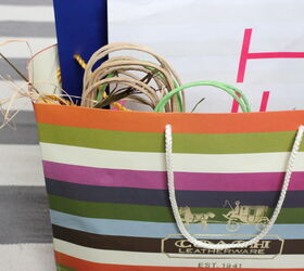 organizing giftbags for free, organizing, Organizing giftbags inside a large retail bag