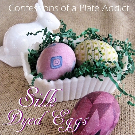 tine tus huevos de pascua utilizando viejas corbatas y bufandas de seda, Las viejas corbatas de seda prestan sus colores y dibujos a los huevos dando como resultado unos huevos de Pascua divertidos y diferentes
