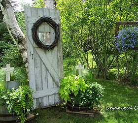 my garden tour 2013, flowers, gardening, outdoor living, repurposing upcycling, succulents, The barn door and framed lobelia