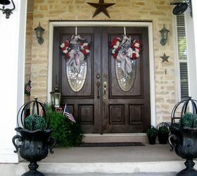 a patriotic porch, curb appeal, patriotic decor ideas, porches, seasonal holiday decor, wreaths, Close up of door