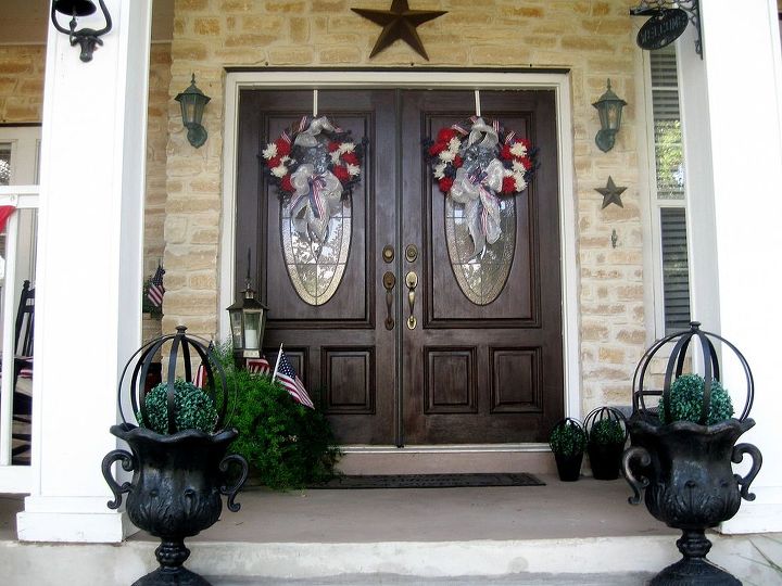 a patriotic porch, curb appeal, patriotic decor ideas, porches, seasonal holiday decor, wreaths, Close up of door
