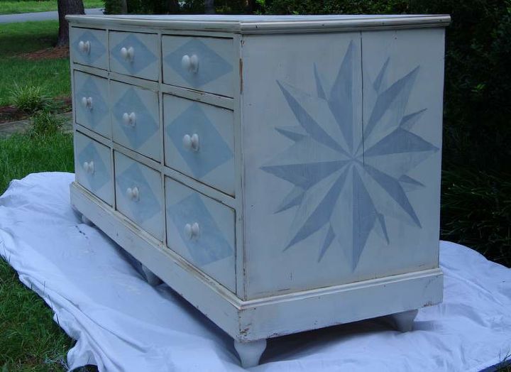 adding details to a painted dresser, painted furniture, A 2 toned compass rose filled the entire endcap of the dresser one on each end