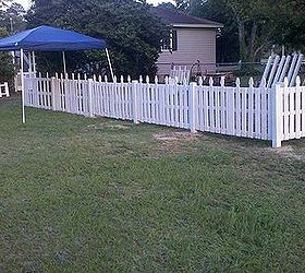 Pallet Fence:  Re-purposing pallets