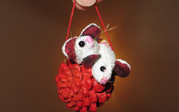 One DIY Christmas Ornament a Month – 06 Pinecone Mice