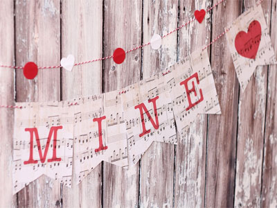 diy custom paper banner tutorial, crafts, Be Mine Banner from TheWineryBlog
