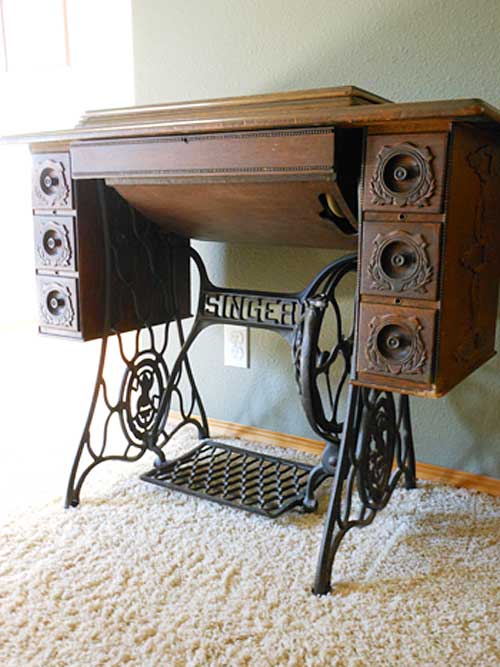 the story of our vintage singer sewing machine, painted furniture, repurposing upcycling, Antique Singer Sewing Machine