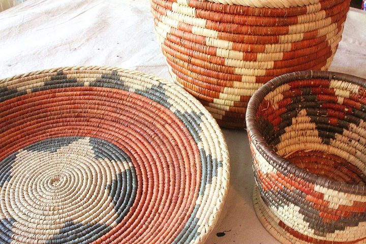 envejecimiento de cestas indias nuevas para que parezcan antiguas, Se trata de cestas sencillas de estilo indio de una tienda de importaci n